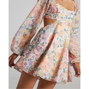 Size 12 New With Tags Showpo Dress